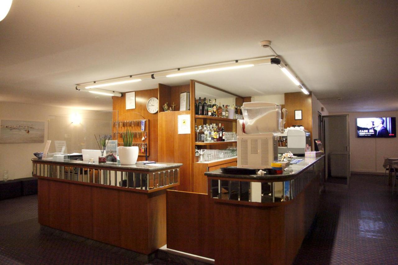 Hotel Alfa Anche In All Inclusive Rimini Exterior foto
