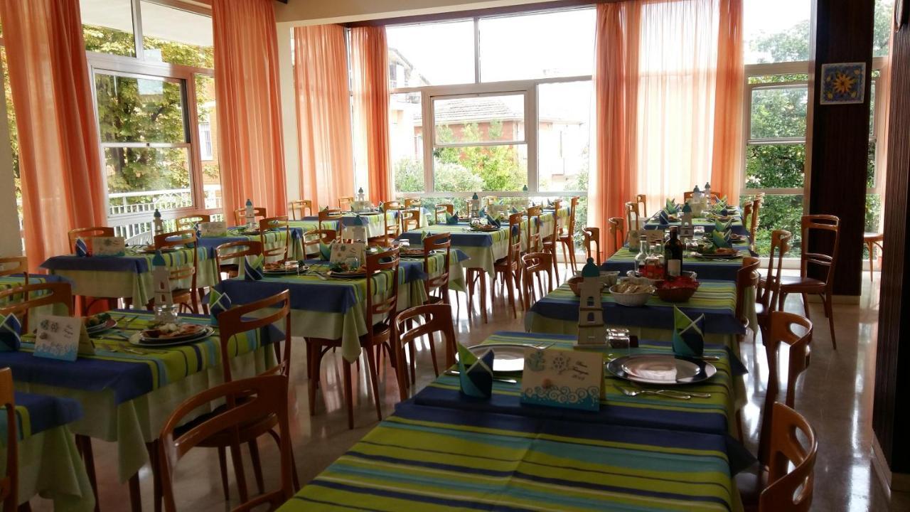 Hotel Alfa Anche In All Inclusive Rimini Exterior foto