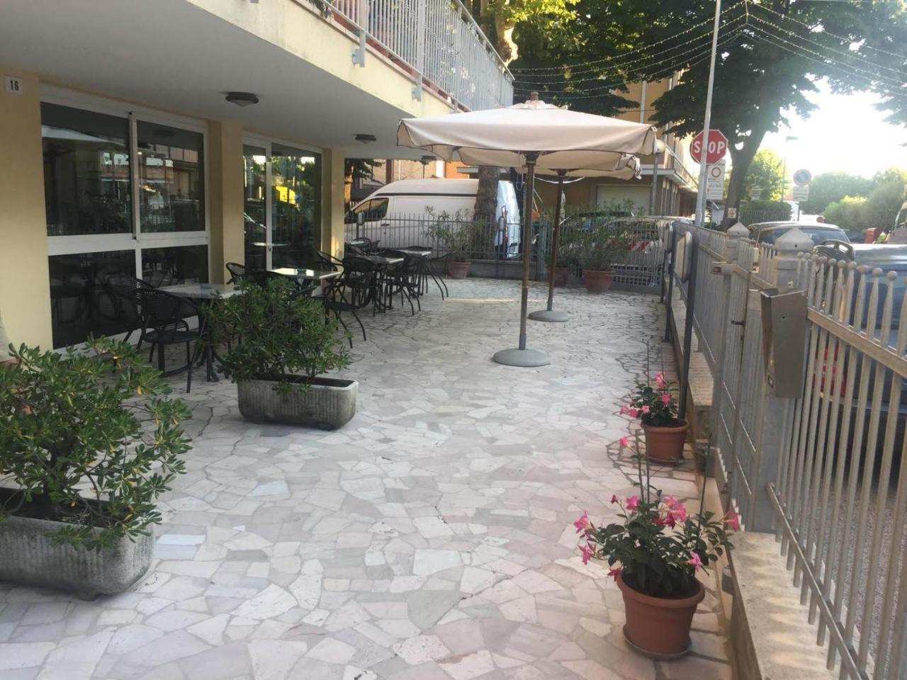 Hotel Alfa Anche In All Inclusive Rimini Exterior foto